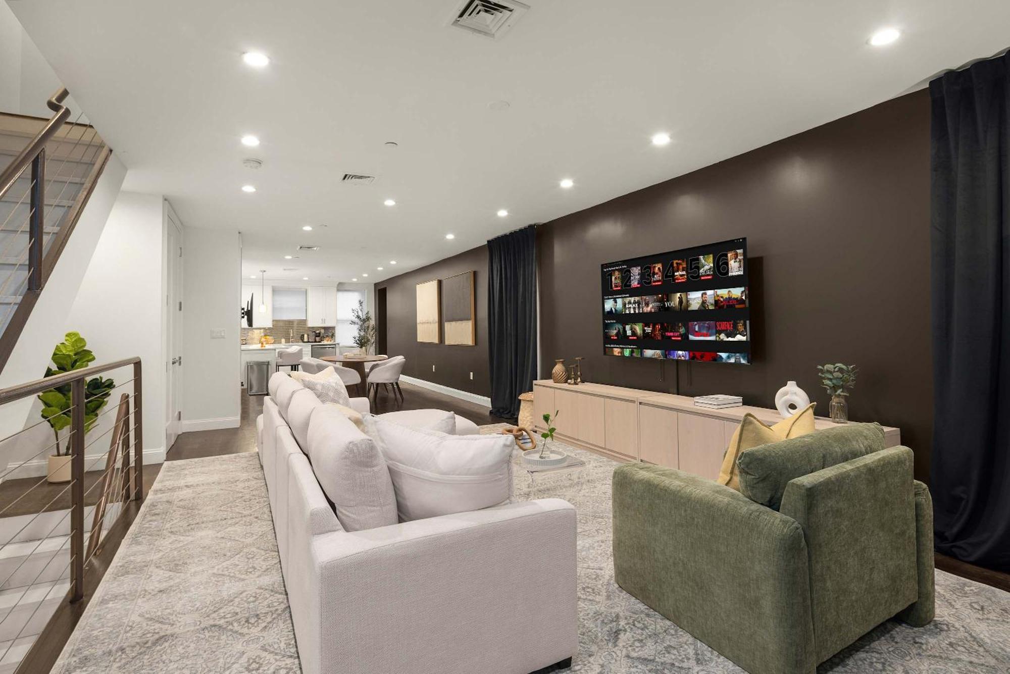 Luxe Harlem Retreat 3br Designer W Parking