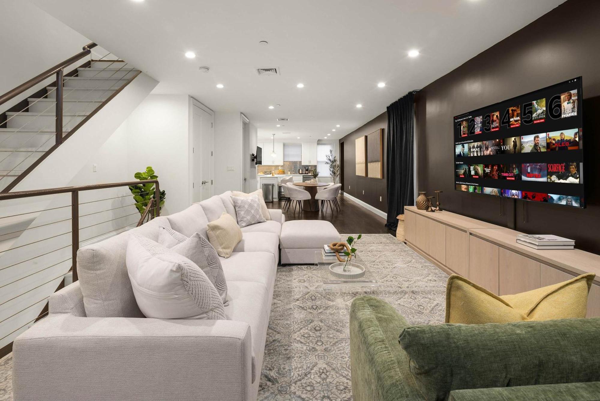 Luxe Harlem Retreat 3br Designer W Parking Apartment