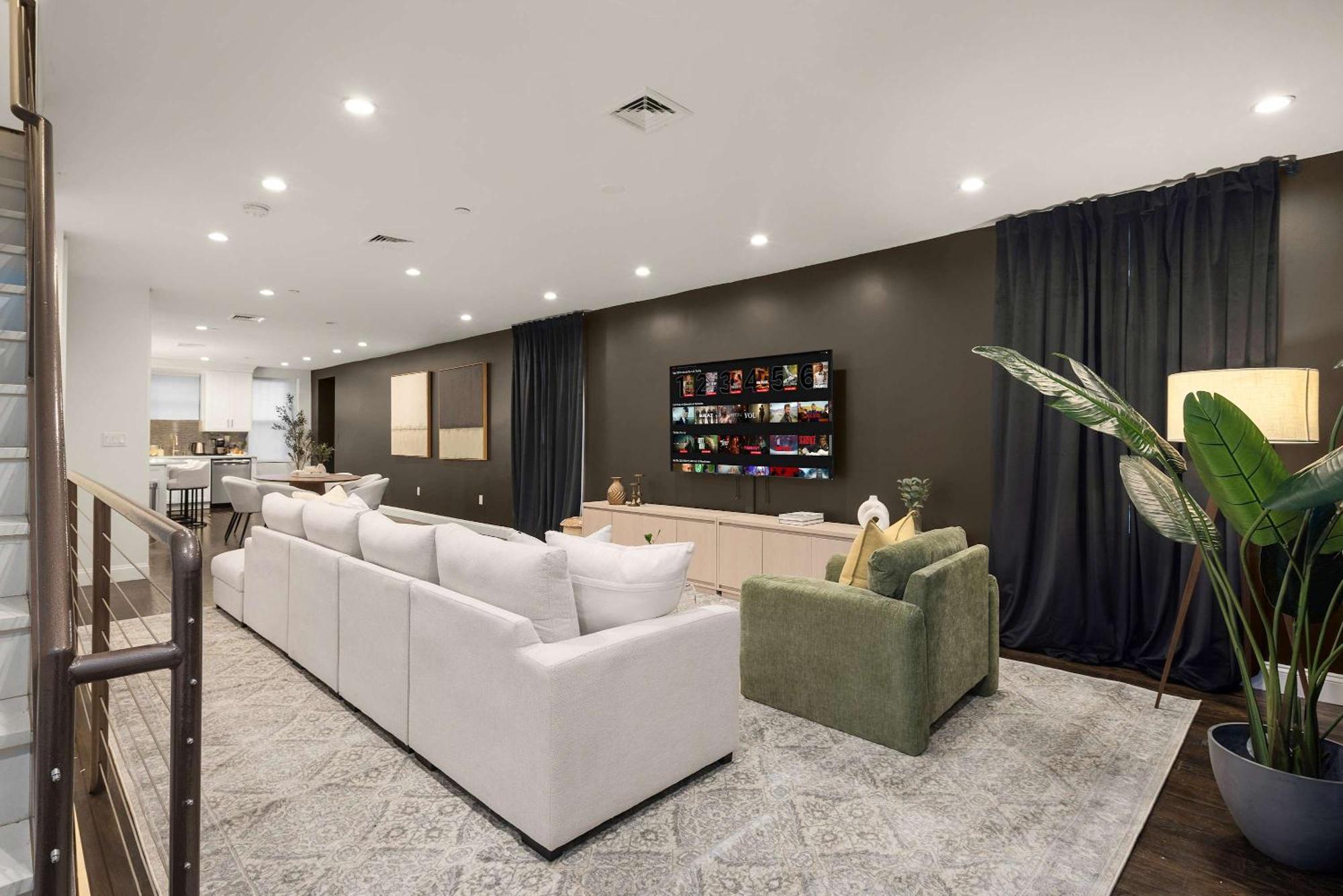 Apartment Luxe Harlem Retreat 3br Designer W Parking New York