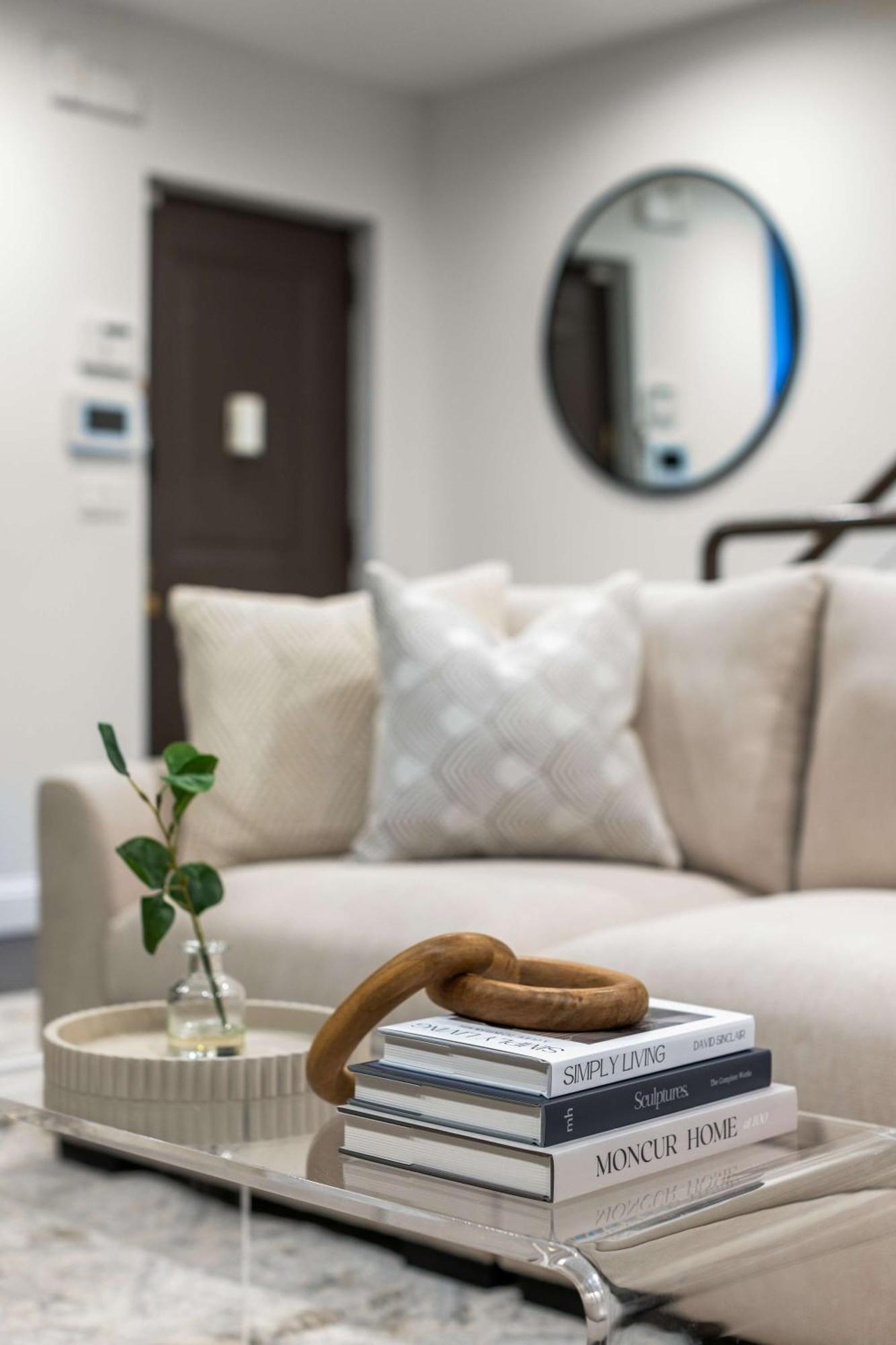 Apartment Luxe Harlem Retreat 3br Designer W Parking *